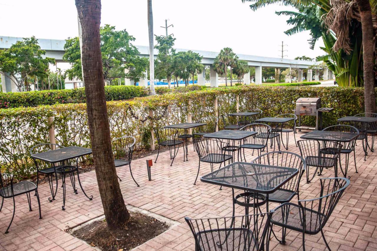 Gables Inn Coral Gables Exterior foto